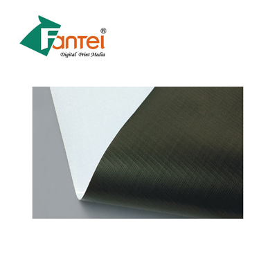 Spanduk Blockout PVC Glossy Melenturkan Tinggi Tahan Air Mata Pencetakan Warna Penuh CMYK