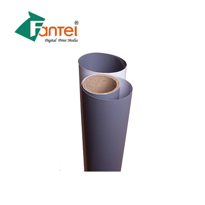 Spanduk Luar Tahan Air PVC Eksternal Abu-abu Kembali 340Gram 200X300